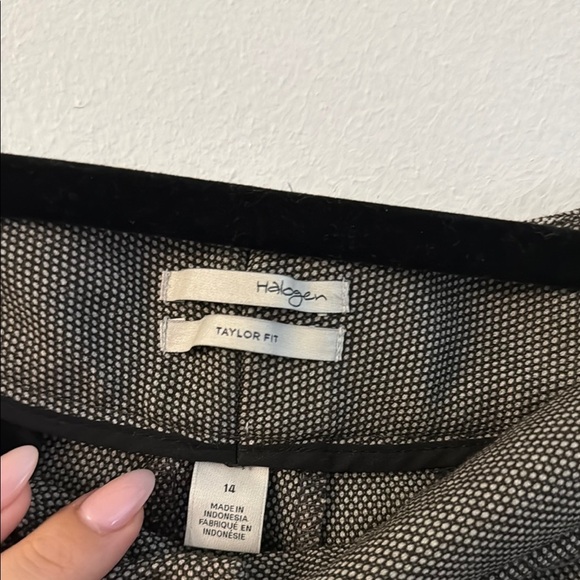 Classic Halogen Gray women’s Suit - Picture 8 of 8